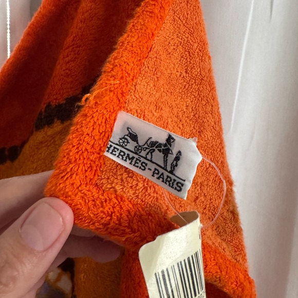 NWT Hermes vintage orange fish beach towel - Picture 6 of 6